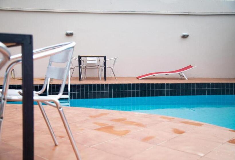 בית מלון כפרי Sam S Cottage