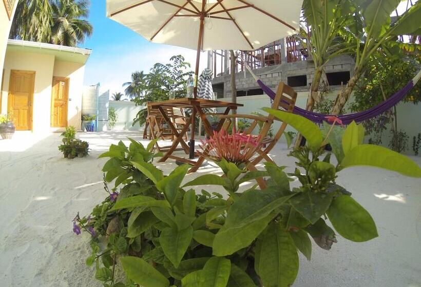 پانسیون Athiri Inn