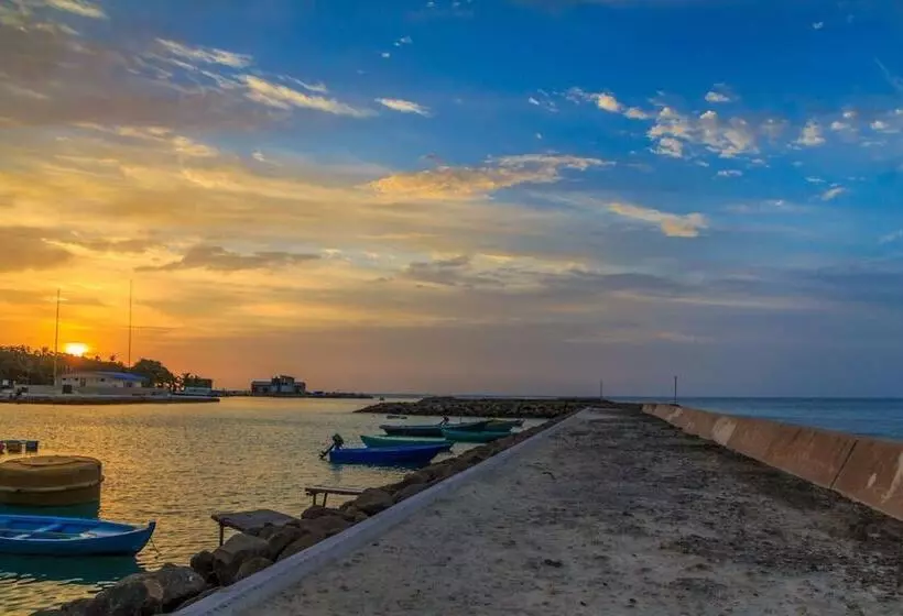 پانسیون Athiri Inn