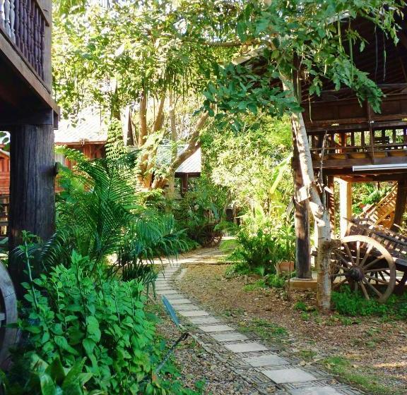 펜션 Kad Sala Lanna Cultural Homestay