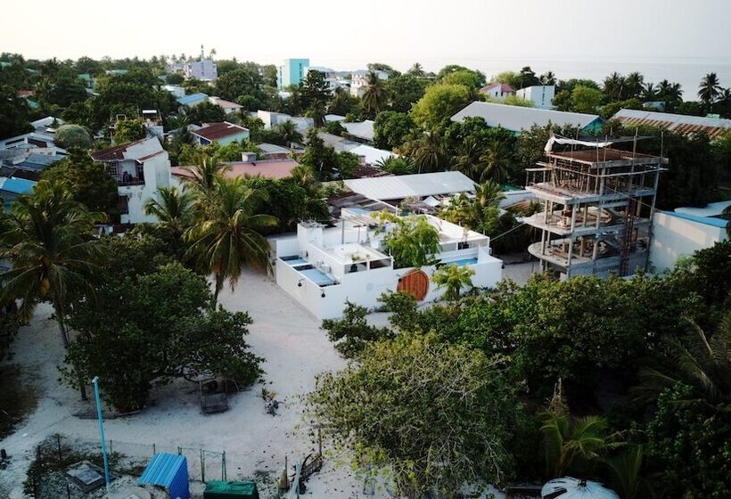 Pensió Noovilu Suites Maldives