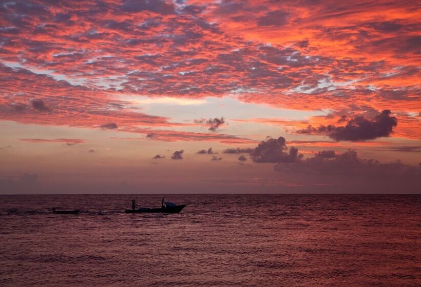 Pensió Noovilu Suites Maldives