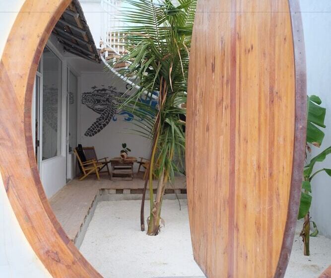 Pensió Noovilu Suites Maldives