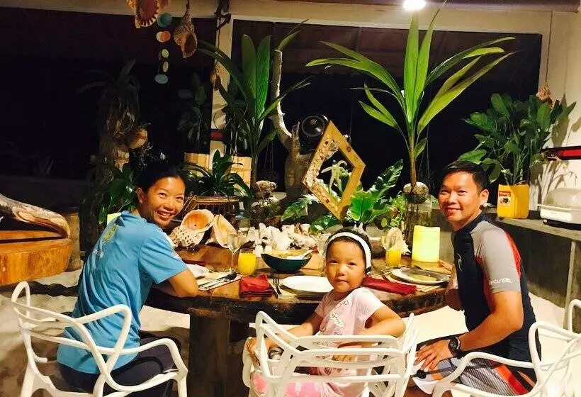 پانسیون Noovilu Suites Maldives