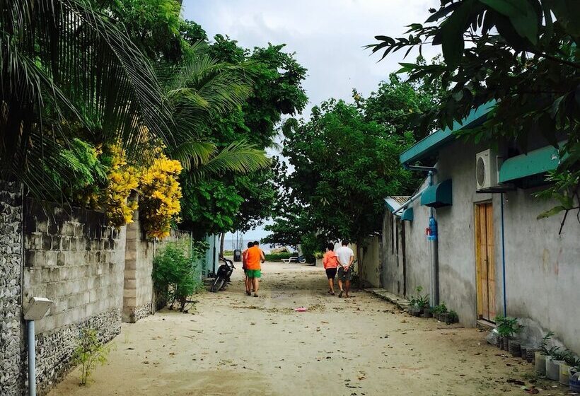 Pensió Noovilu Suites Maldives