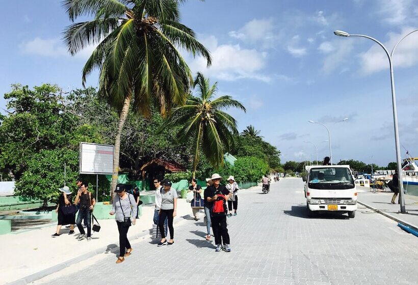 Pensió Noovilu Suites Maldives