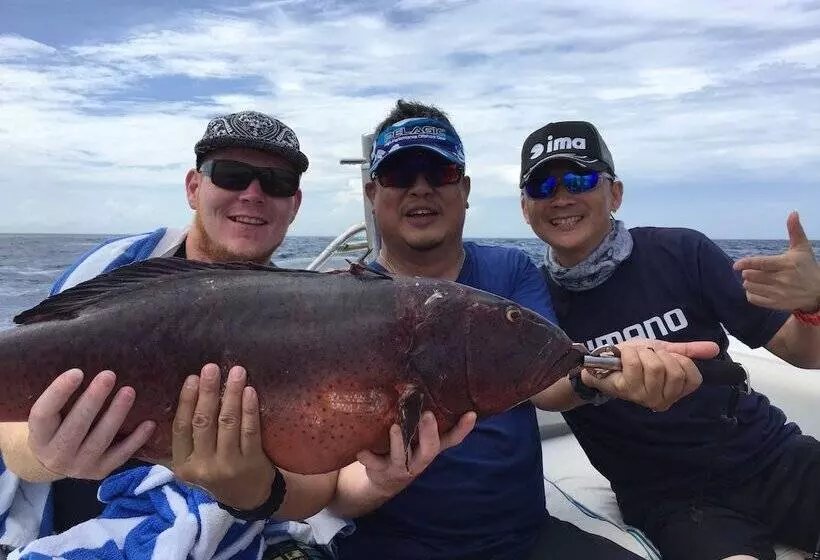 پانسیون Noovilu Suites Maldives