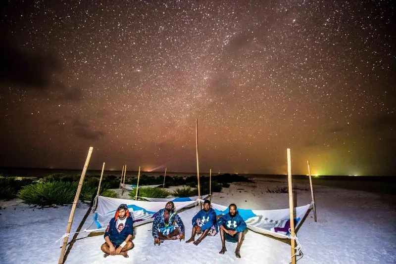 پانسیون Noovilu Suites Maldives