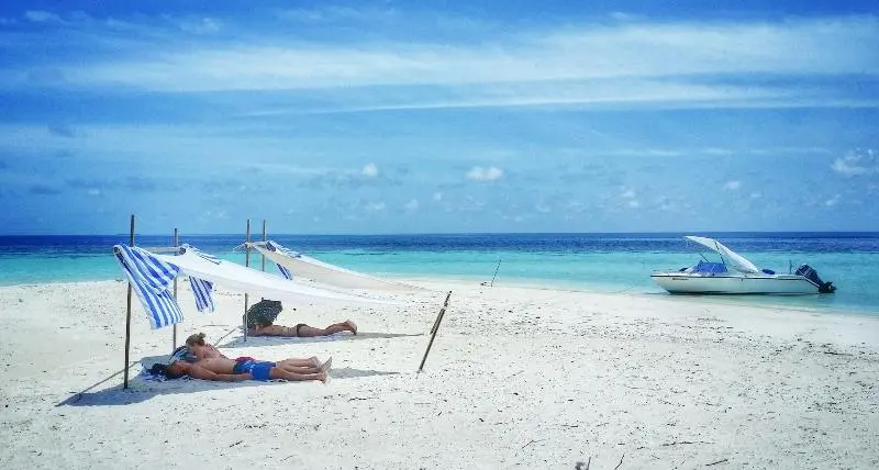 پانسیون Noovilu Suites Maldives