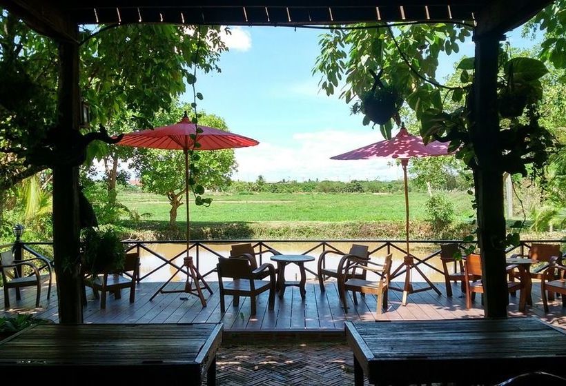 פנסיון Oeychandha Villa