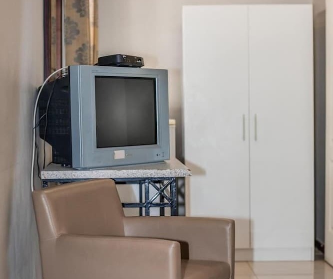 پانسیون Out Of Africa Guesthouse