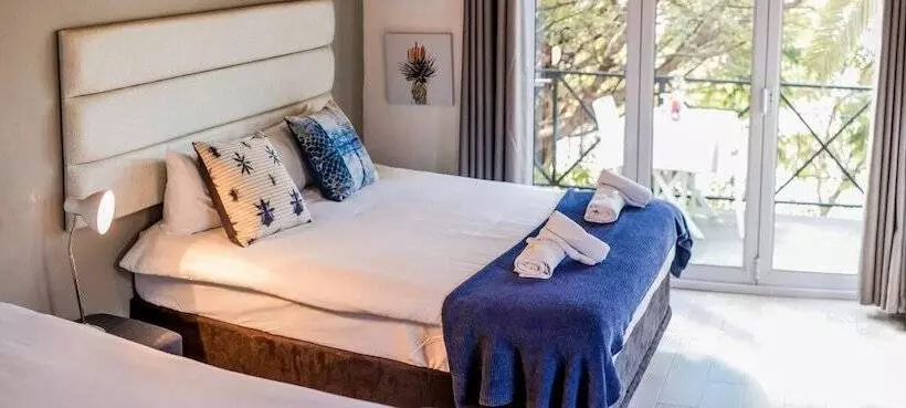 پانسیون Out Of Africa Guesthouse