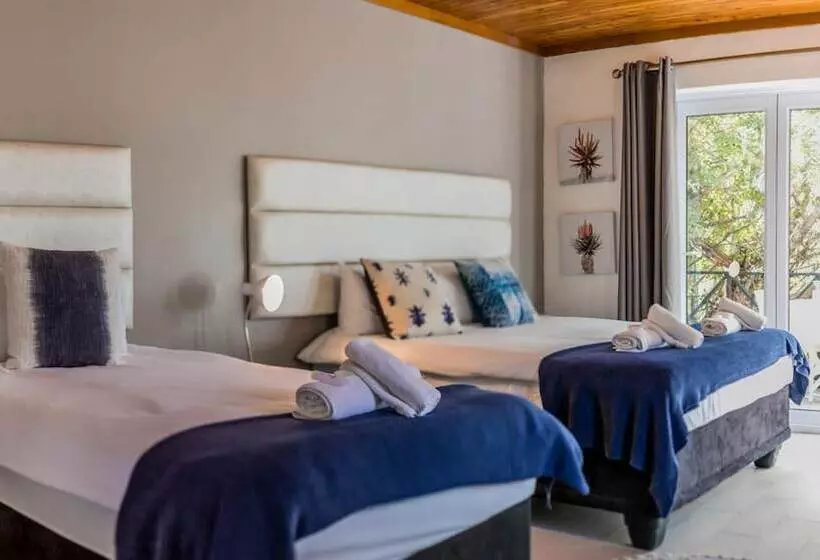 پانسیون Out Of Africa Guesthouse