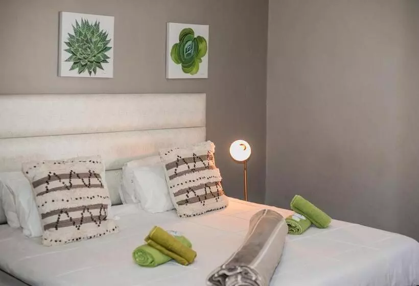 پانسیون Out Of Africa Guesthouse