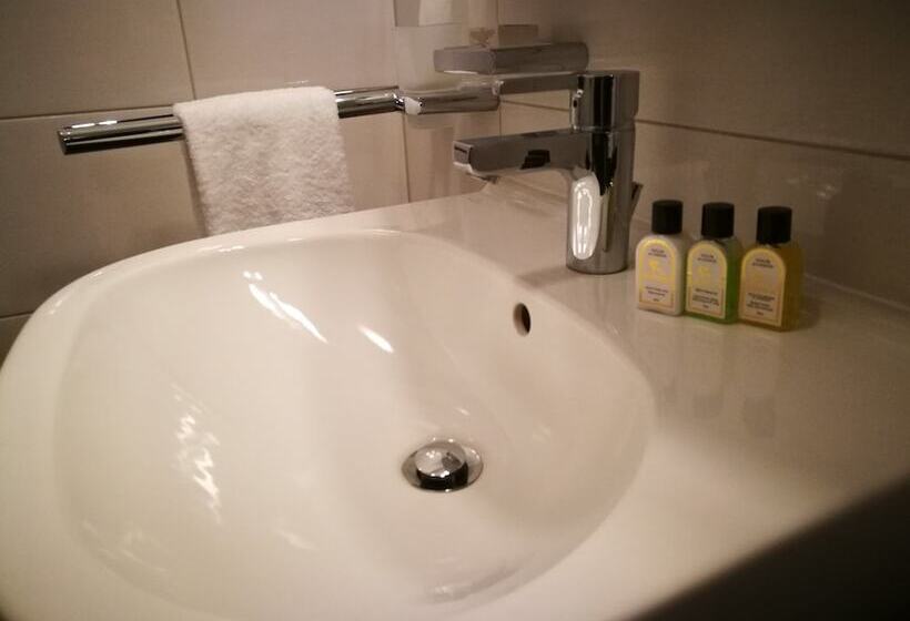 Shs Suite Home Sweet Strassen Iii