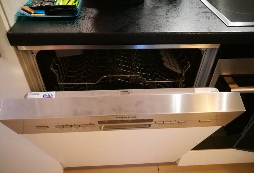 Shs Suite Home Sweet Strassen Iii