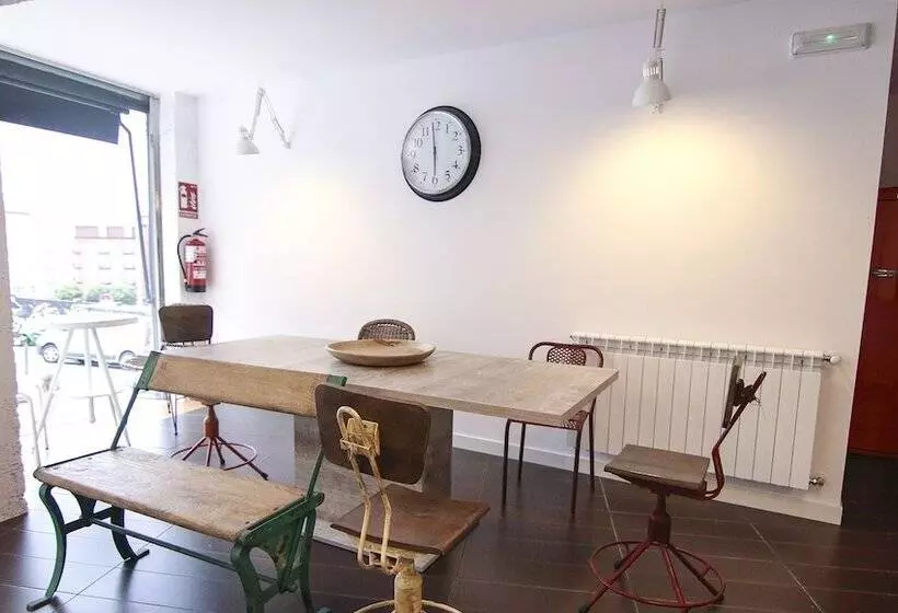 ユースホステル Enjoy Santander