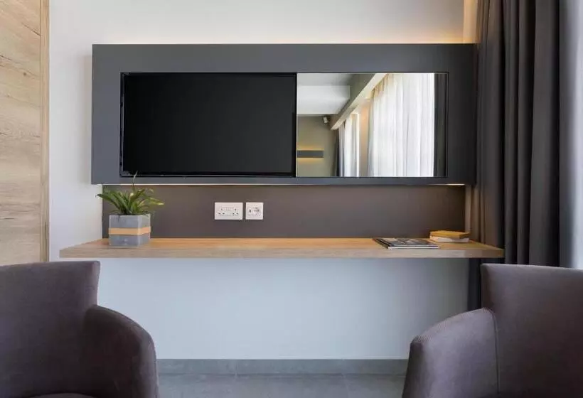 Azur Hotel By St Hotels