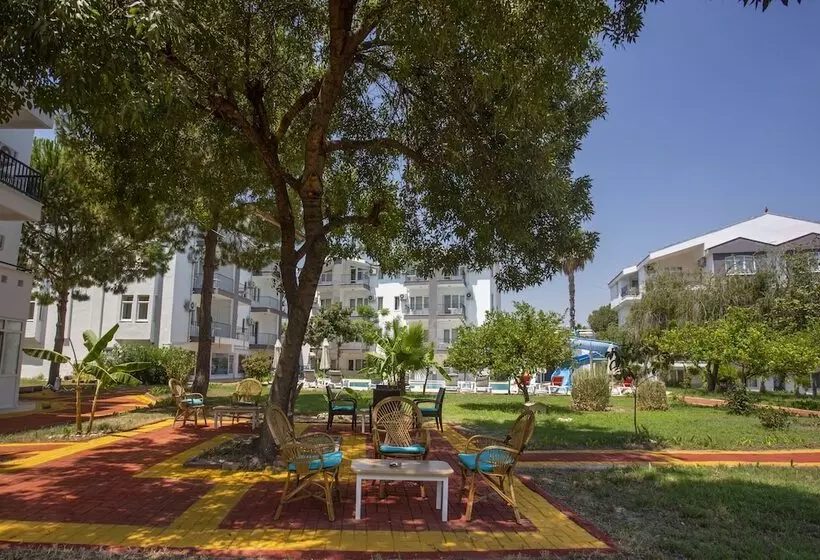 Hotel Ces Club