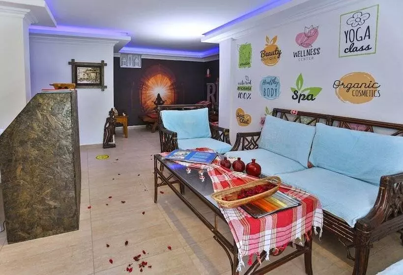 Hotel Ces Club