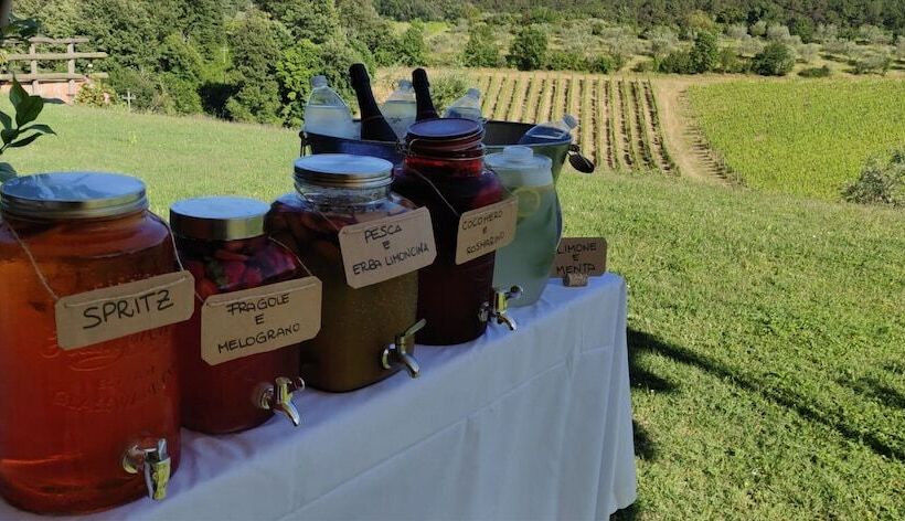 فندق Fattoria La Loggia