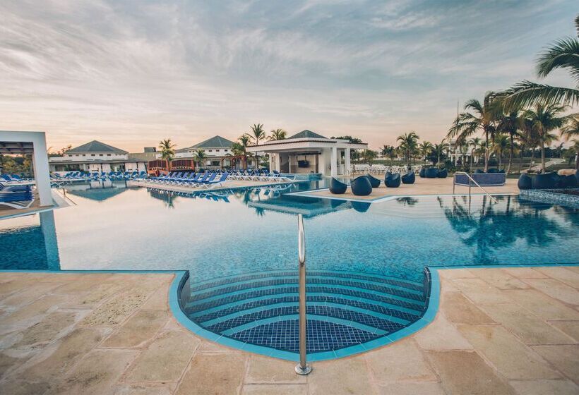هتل Iberostar Selection Holguín