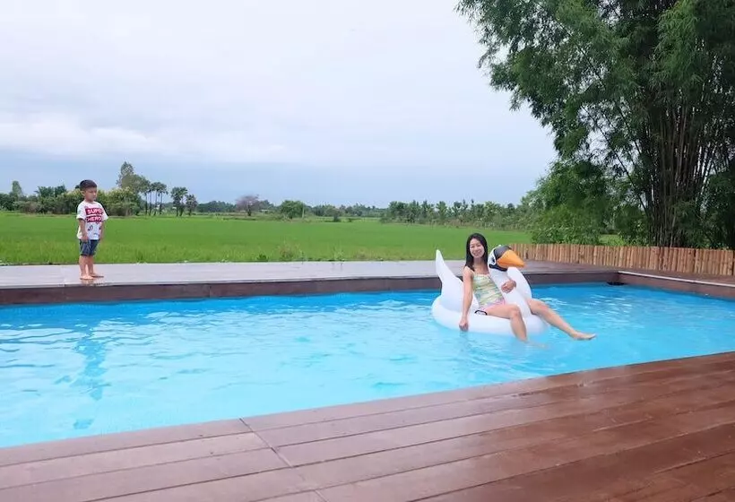 هتل Lanna House Lanna Hut Chiangmai