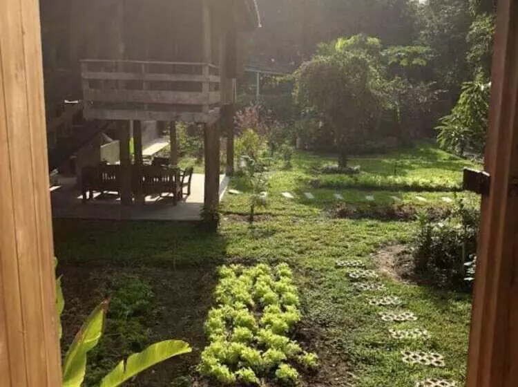 هتل Lanna House Lanna Hut Chiangmai