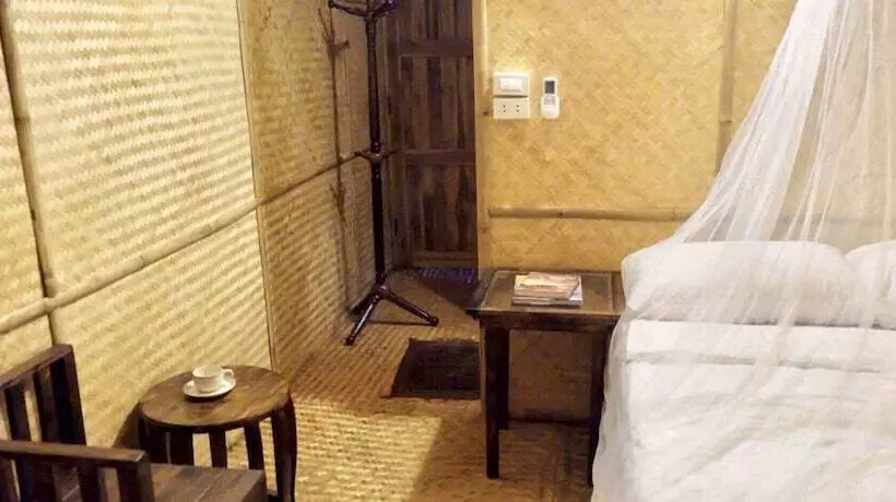 هتل Lanna House Lanna Hut Chiangmai