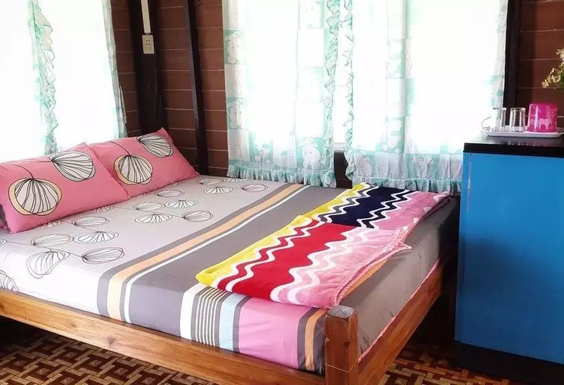 Hotelli Rungarpaporn Homestay