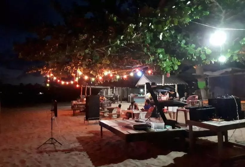 Hotelli Rungarpaporn Homestay