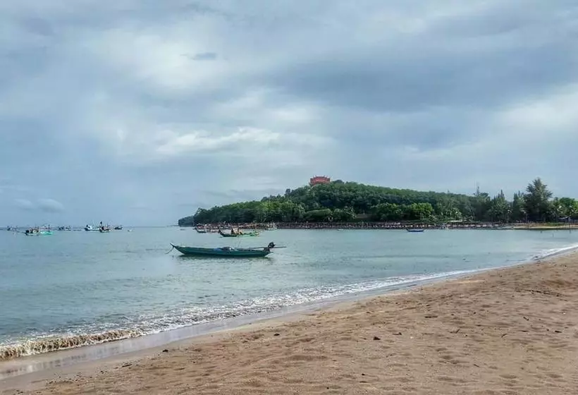 Hotelli Rungarpaporn Homestay