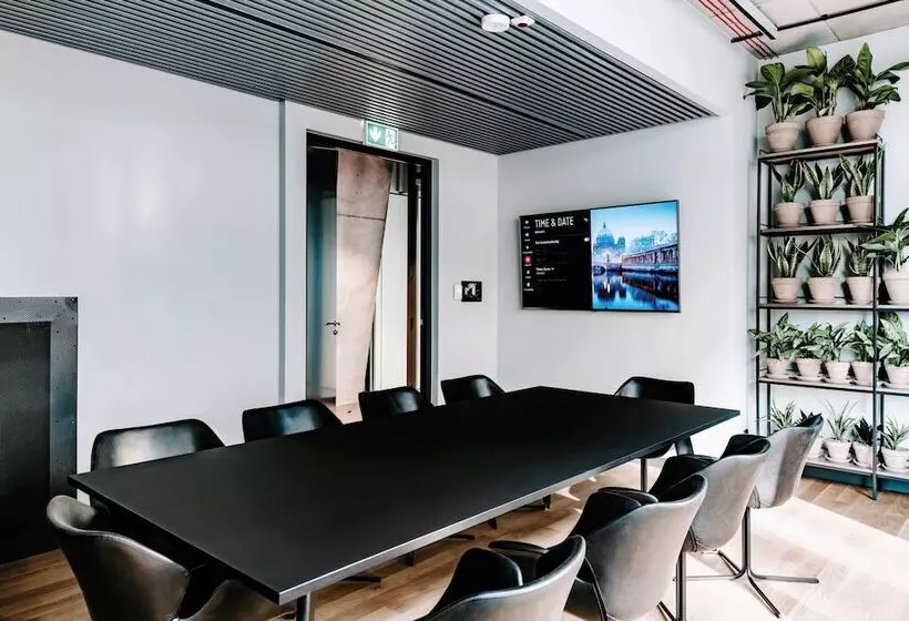 ホテル Vienna House By Wyndham Mokotow Warsaw