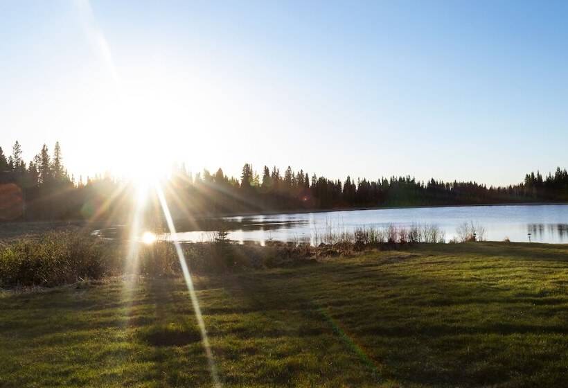 モーテル Schott’s Lake Conference & Resort