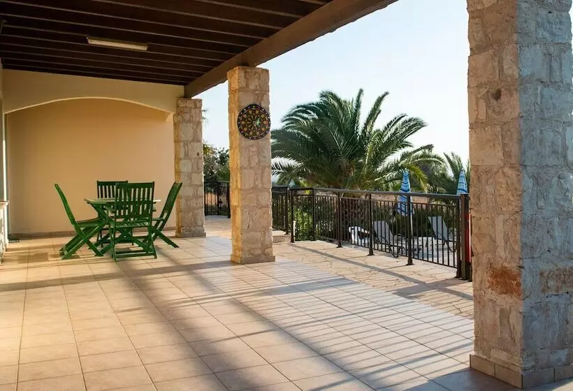 Hermes Villa