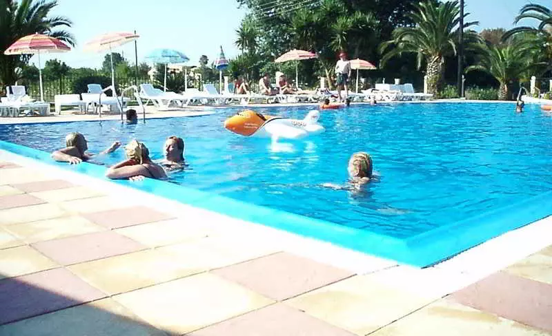 هتل Asprokavos Beach Apartment