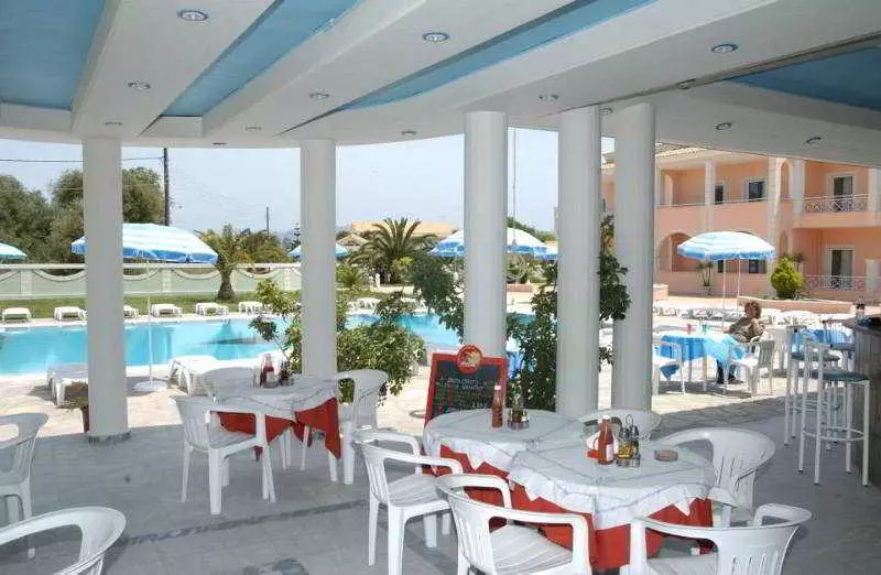 هتل Asprokavos Beach Apartment