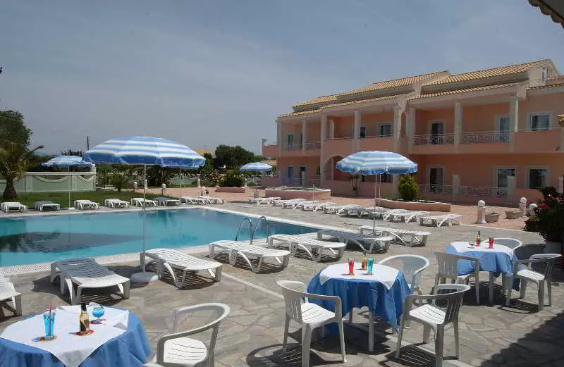هتل Asprokavos Beach Apartment