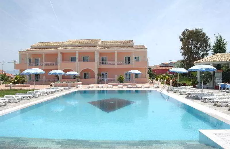 هتل Asprokavos Beach Apartment