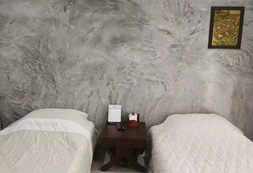 Hotelli Baan Din Camp And Art Suanphueng