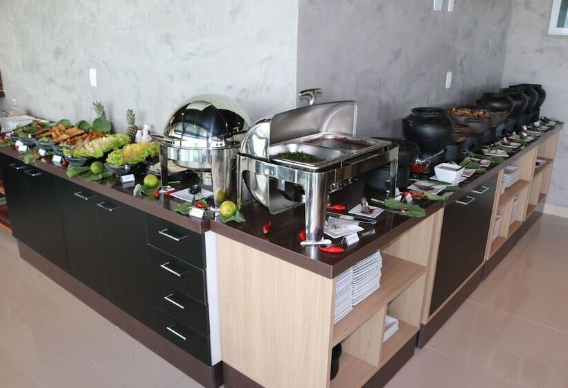 בית מלון כפרי Bristol Aline