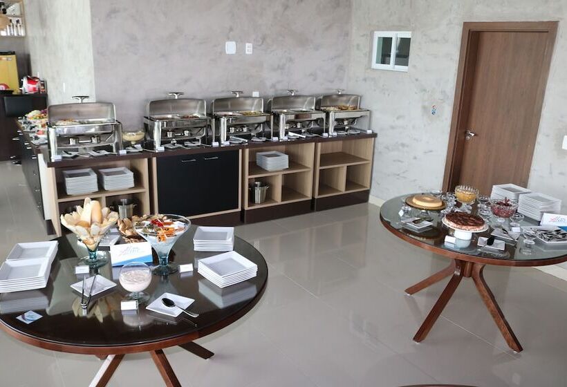 בית מלון כפרי Bristol Aline