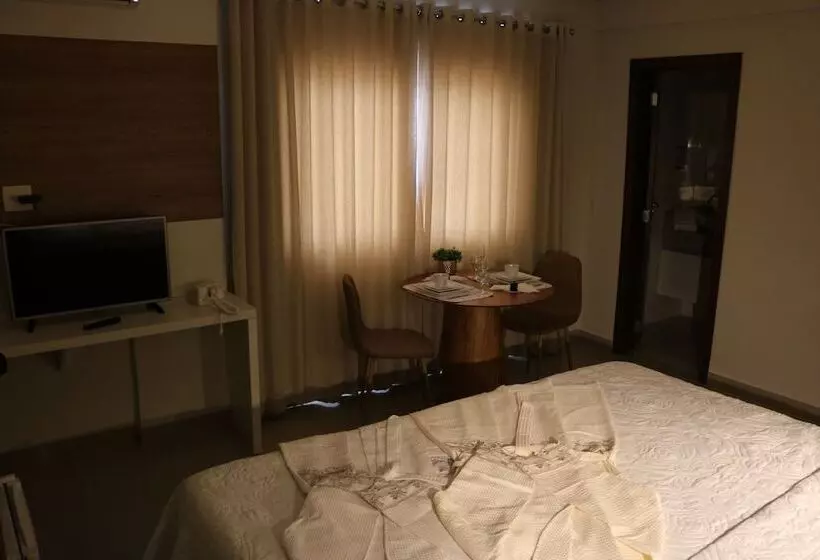 Hotelli Bristol Aline