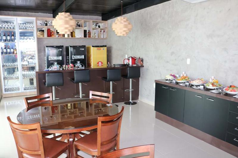 בית מלון כפרי Bristol Aline