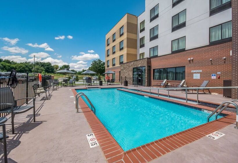 בית מלון כפרי Fairfield Inn & Suites By Marriott Chickasha