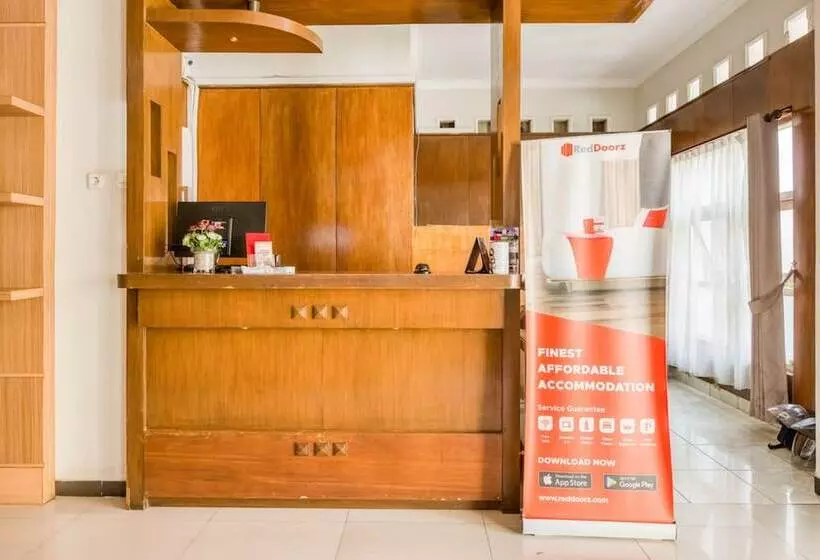 Hotelli Reddoorz Syariah @ Jalan Simpang Gajayana