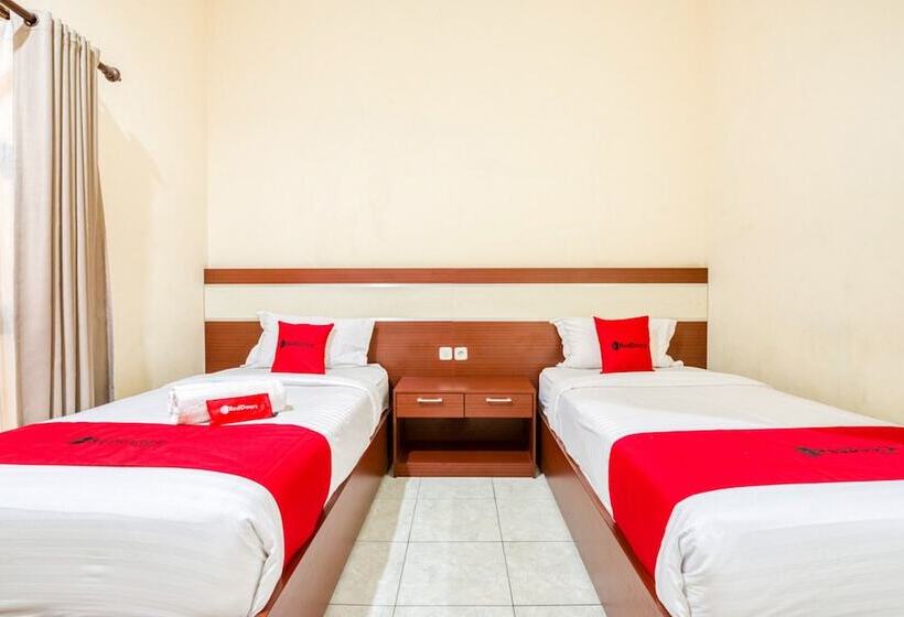 فندق Reddoorz Syariah @ Jalan Simpang Gajayana