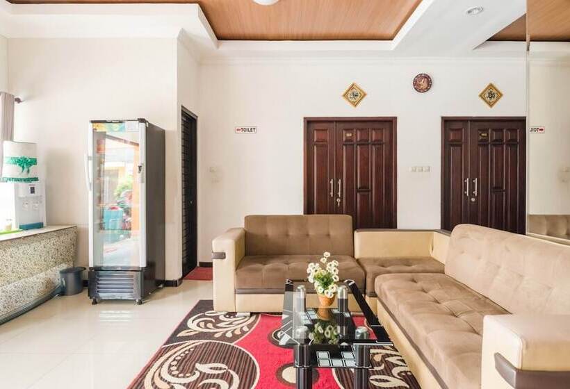 فندق Reddoorz Syariah @ Jalan Simpang Gajayana