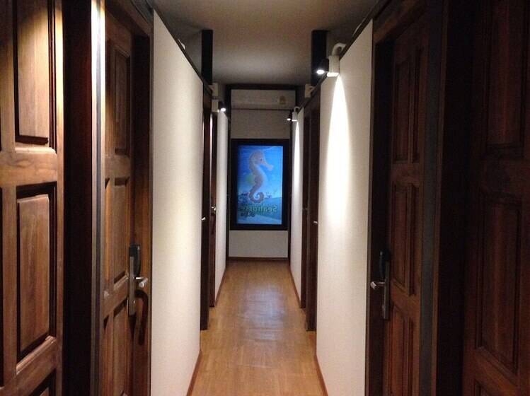 ホテル Seahorse Lipe Hostel