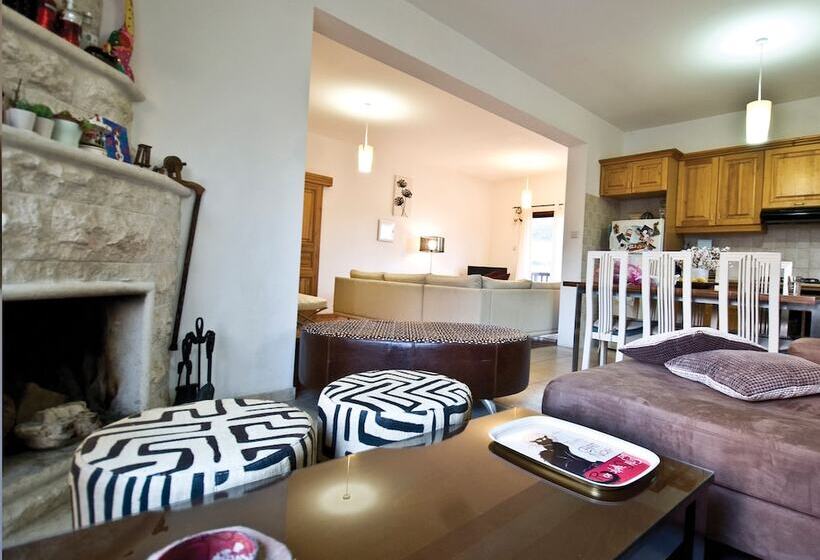 Lania Royal Oak House By Trulycyprus